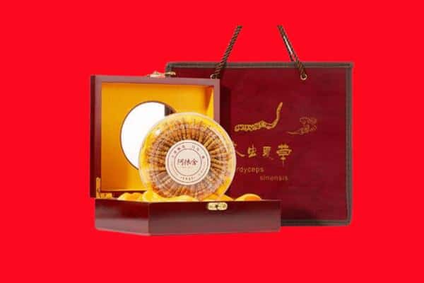 收购资讯:郧阳区回收冬虫夏草是按克吗